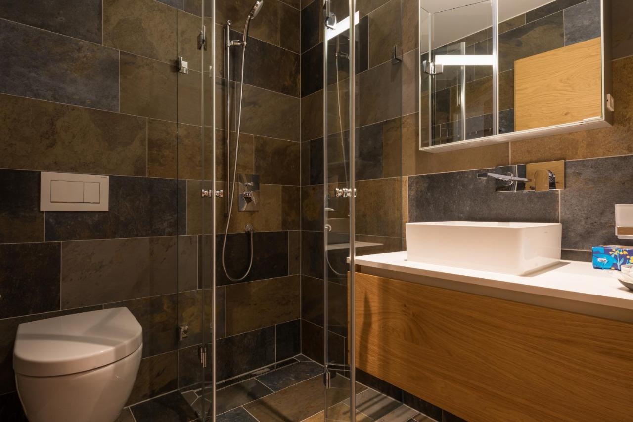 Montela Apartments - Haus C Saas-Grund Kültér fotó