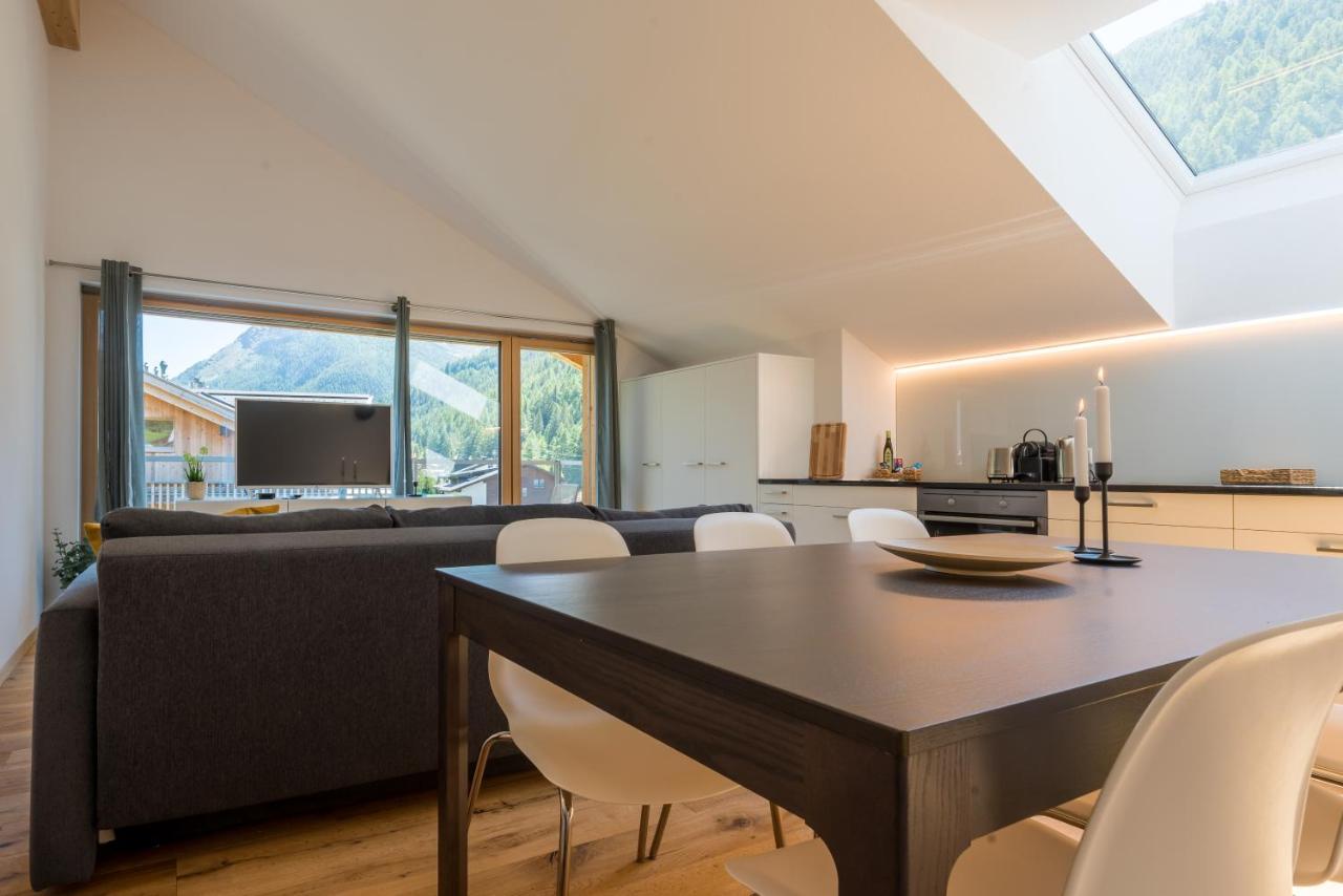 Montela Apartments - Haus C Saas-Grund Kültér fotó